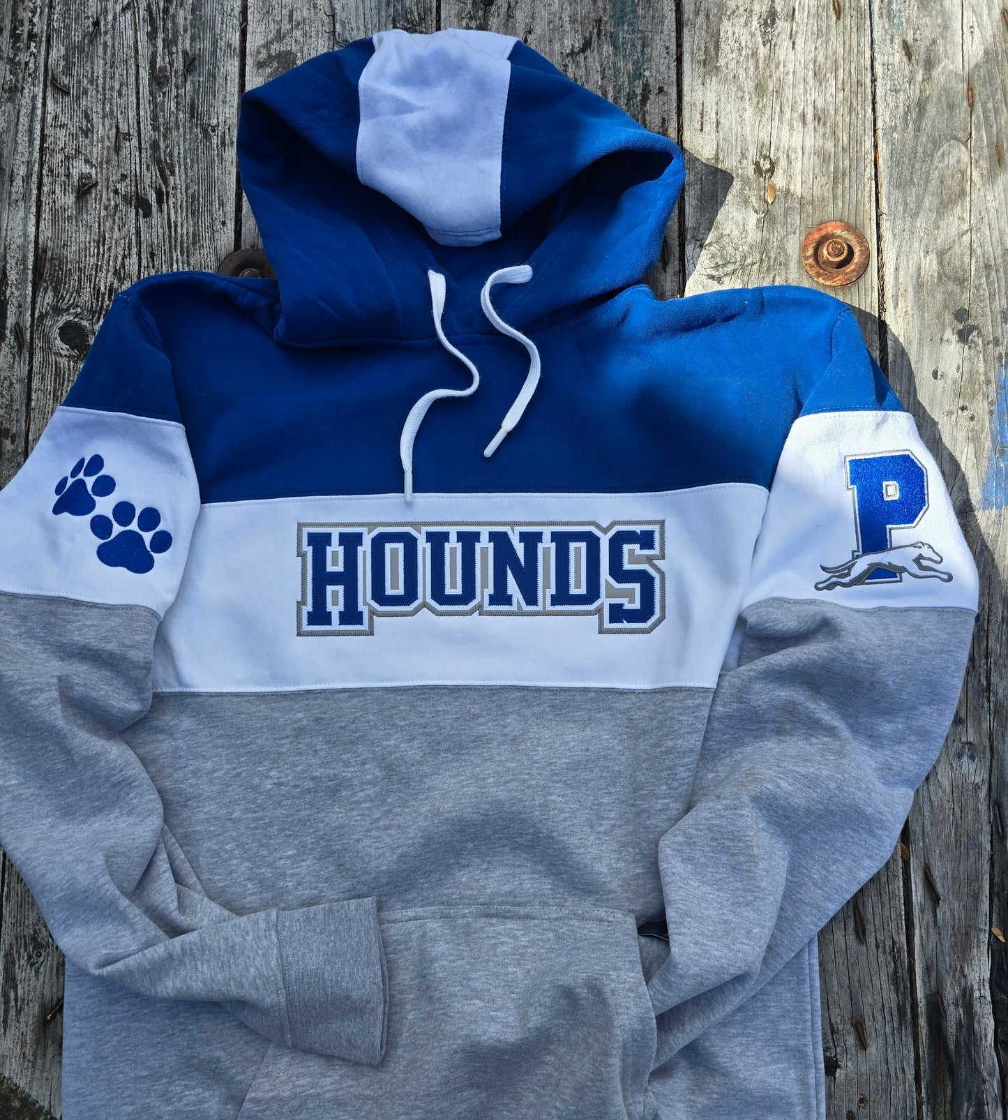 Hounds Tackle Twill