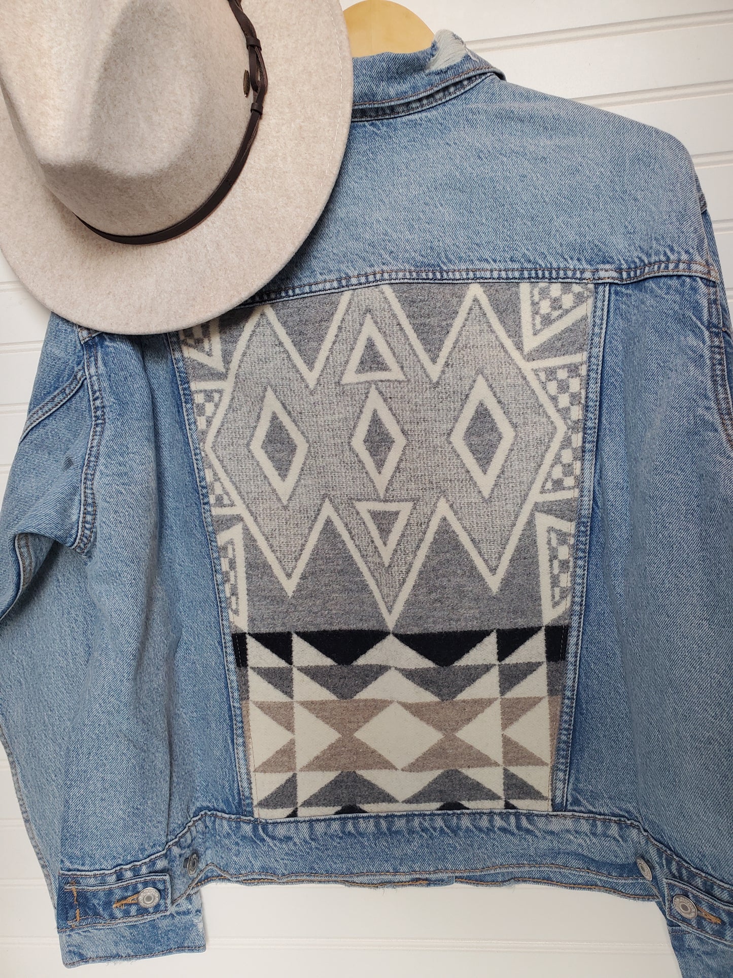 XL Diamond Ridge White