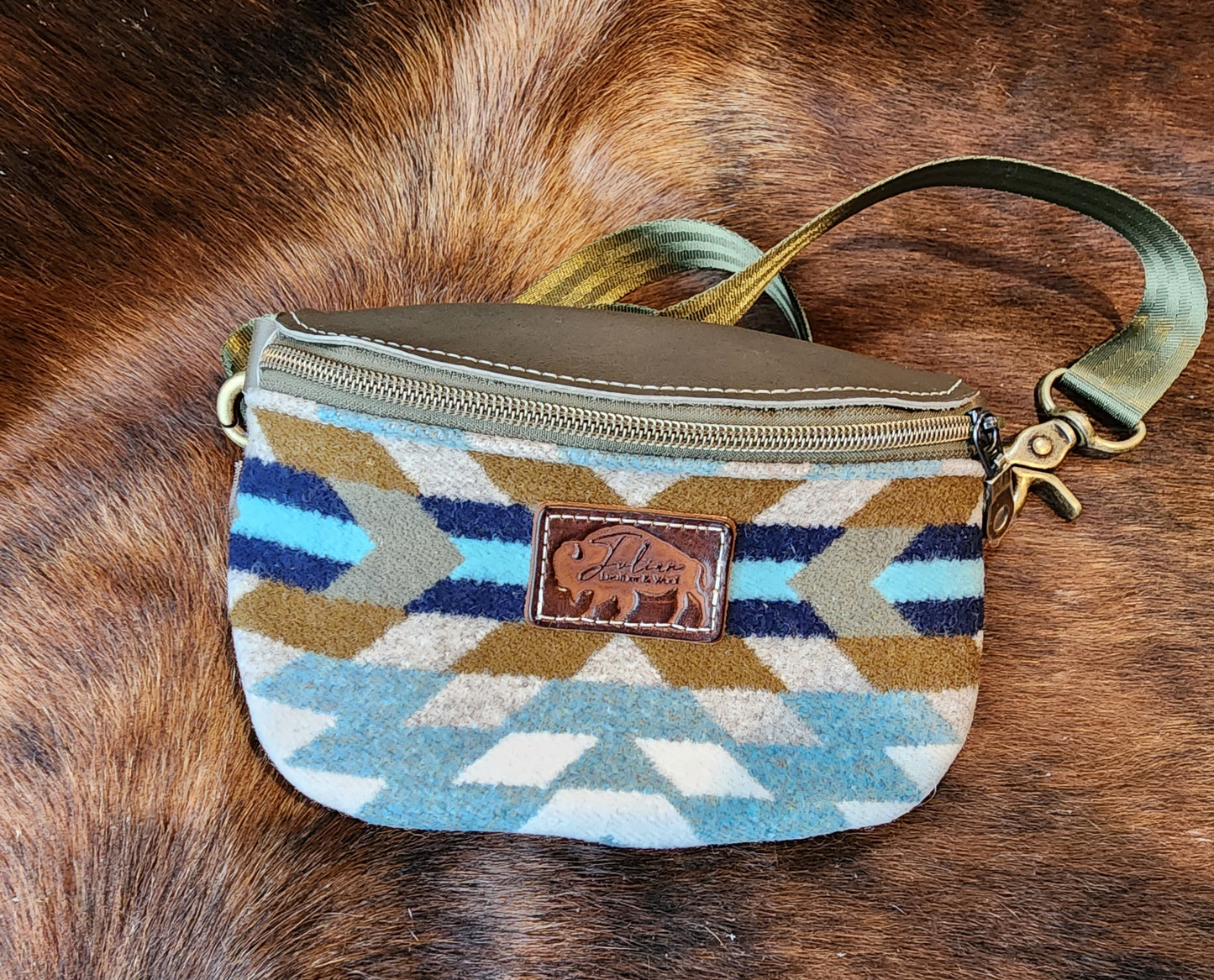 Rancho Arroyo Shale Cross body