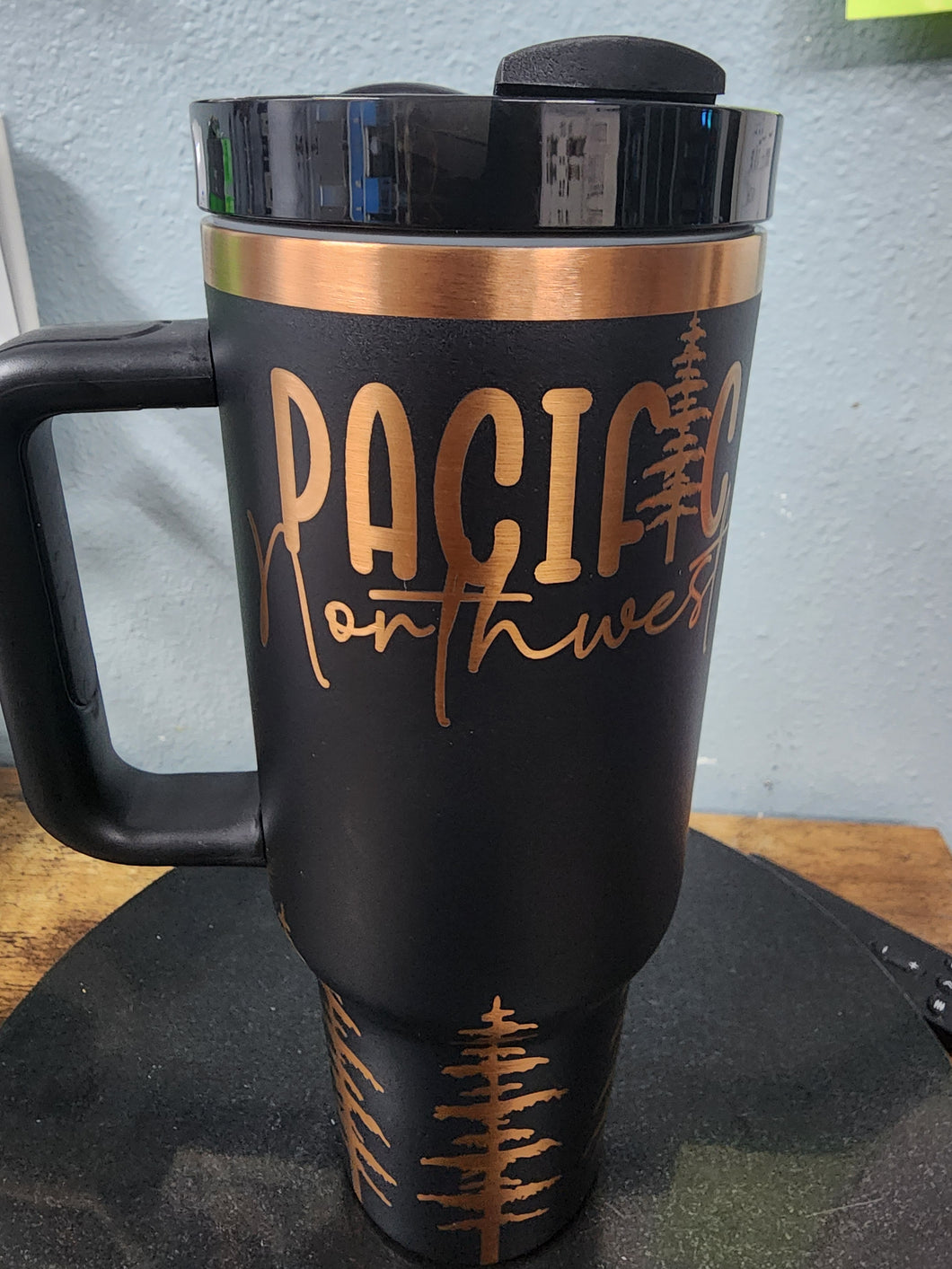Powder Coated Copper Plated 40 Ounce Travel Mug With Handle