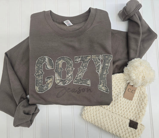Cozy Season Raggy camo embroidered Crewneck sweatshirt