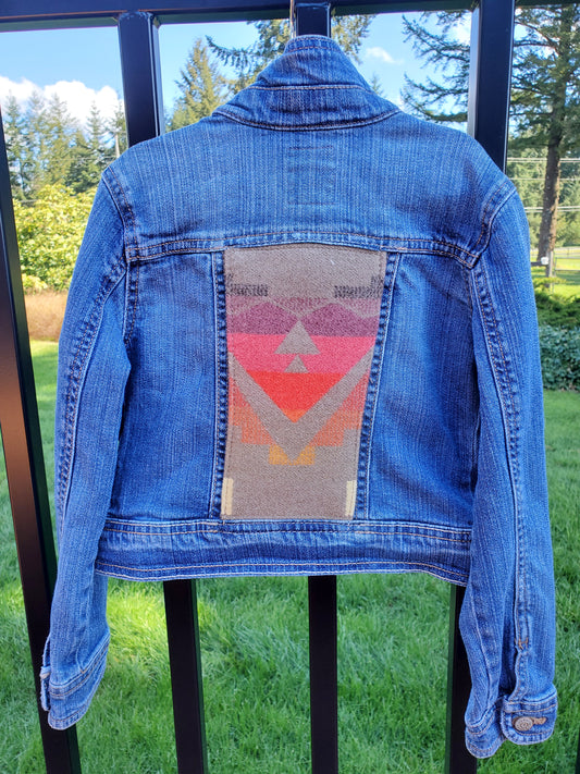 Youth size 4 Sierra Ridge