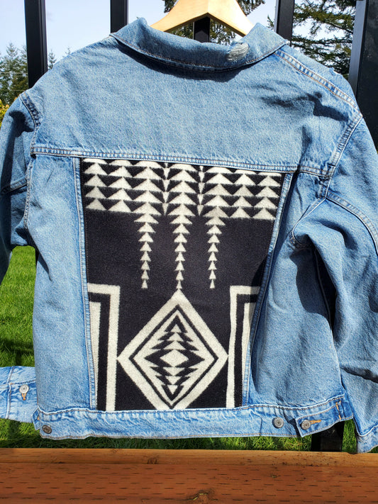 Xl Walking Rock Black & White